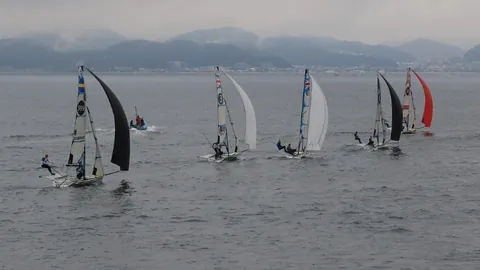 第十二比赛日亮点回顾：中国选手举重、花游赛场力争金牌